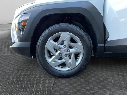 Used 2025 Hyundai Kona SE image 14