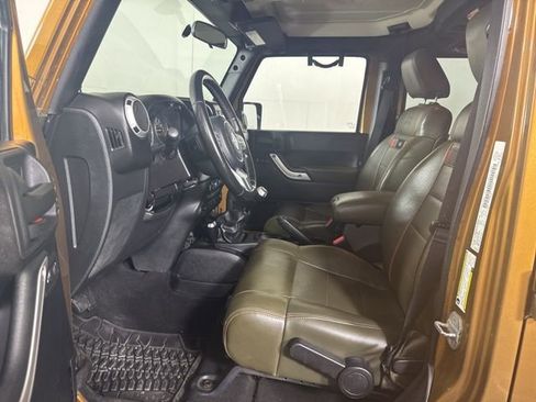 Used 2011 Jeep Wrangler Unlimited 70th Anniversary w/ Dual Top Group image 11