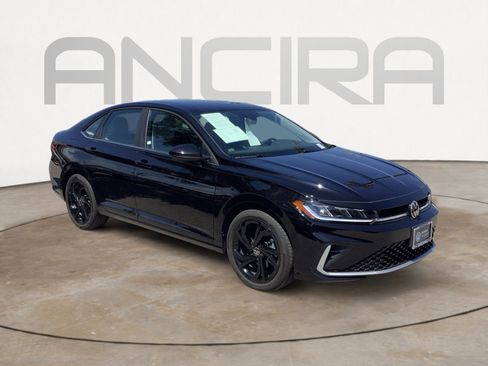 New 2025 Volkswagen Jetta SE image 2