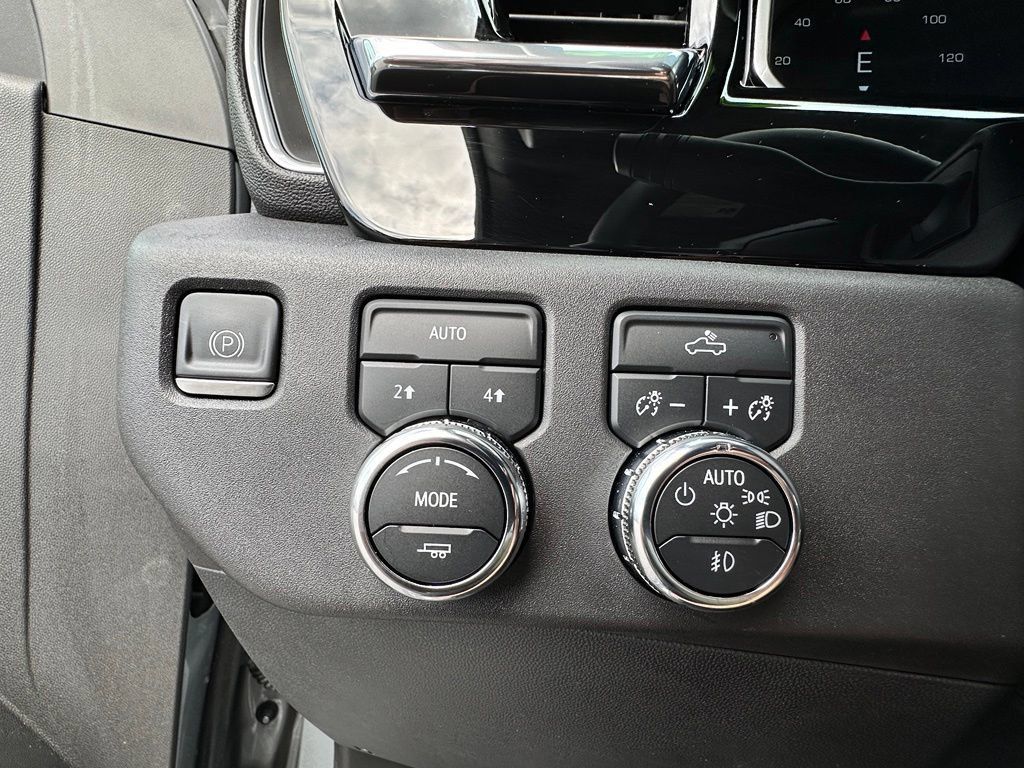 Used 2023 GMC Sierra 1500 Elevation AWD/4WD image 38