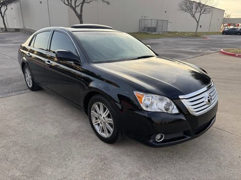 Used 2009 Toyota Avalon Limited image 3