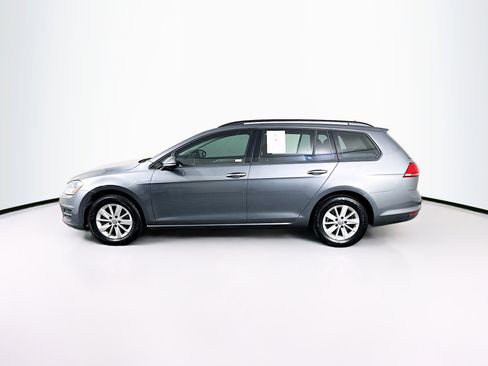 Used 2017 Volkswagen Golf S image 4