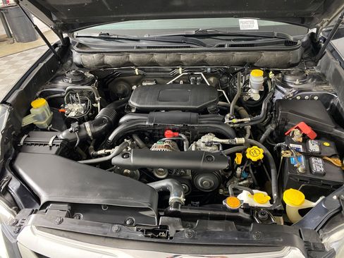 Used 2011 Subaru Outback 2.5i Limited image 32