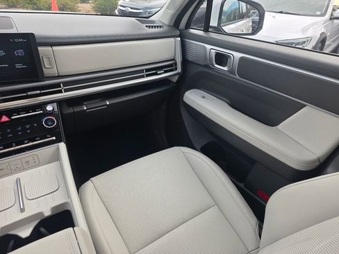 Used 2025 Hyundai Santa Fe SEL image 16