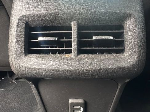 Used 2020 Chevrolet Equinox LT image 14