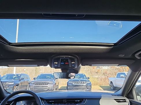 New 2025 Jeep Grand Cherokee Laredo X w/ Luxury Tech Group I image 21