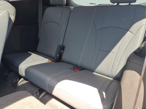 Used 2023 Buick Enclave Essence w/ Experience Buick Package AWD/4WD image 25