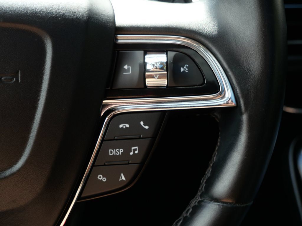 Used 2021 Lincoln Nautilus Reserve AWD/4WD image 19