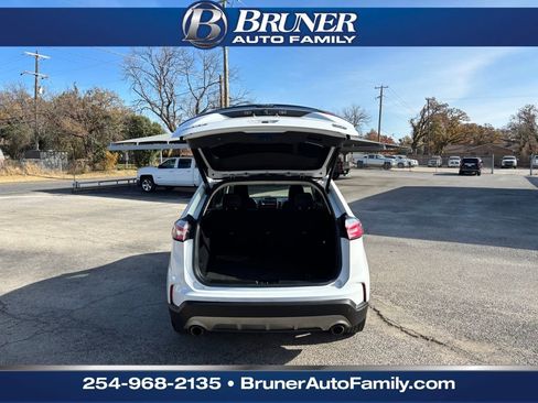 Used 2020 Ford Edge SEL w/ Convenience Package image 7