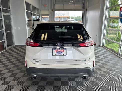 Used 2019 Ford Edge Titanium w/ Cold Weather Package AWD/4WD image 5