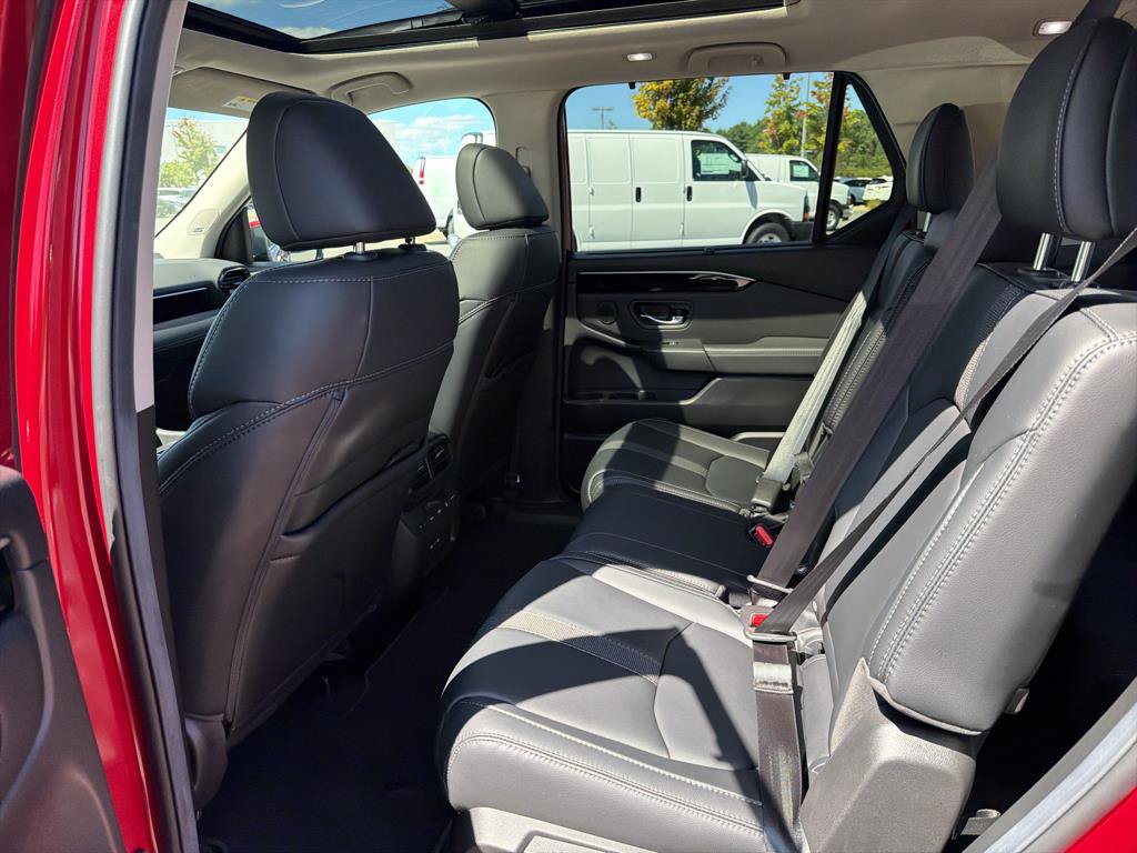 Used 2025 Honda Pilot Touring image 27