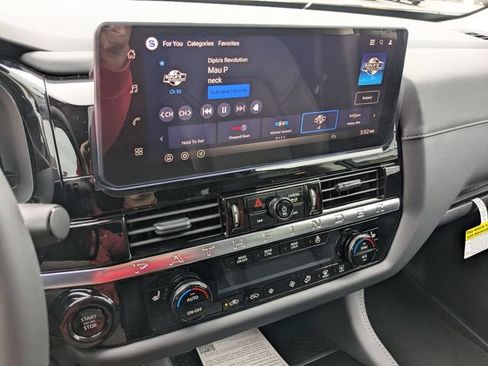 New 2026 Nissan Pathfinder SL AWD/4WD image 19