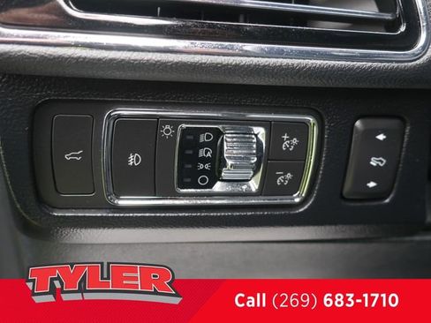 Used 2022 Lincoln Navigator Reserve image 24