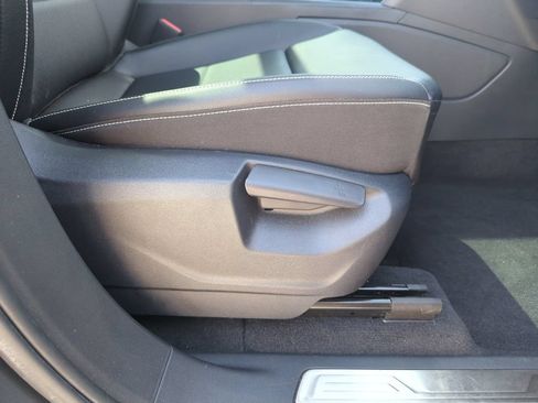 Used 2023 Volkswagen Atlas SE w/ Panoramic Sunroof Package FWD image 41