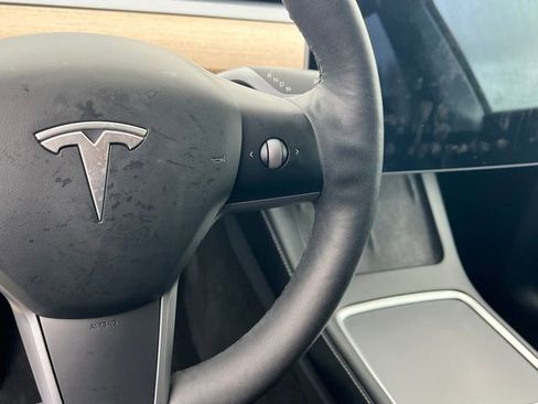 Used 2021 Tesla Model Y Long Range AWD/4WD image 15