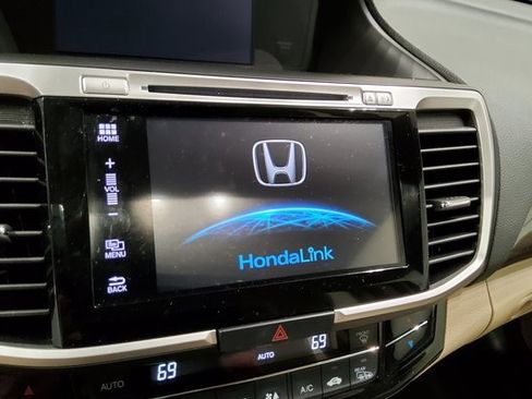 Used 2017 Honda Accord Touring image 24