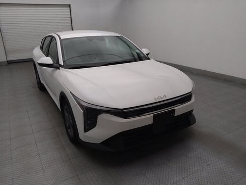 Used 2025 Kia K4 FWD image 14