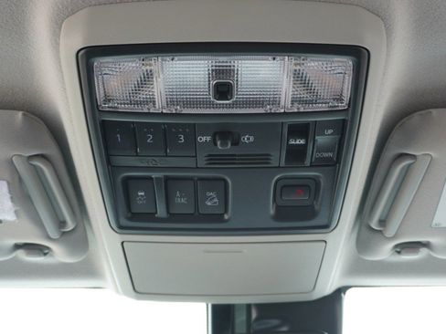 Used 2024 Toyota 4Runner Limited AWD/4WD image 26