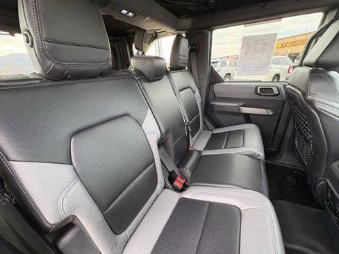 Used 2022 Ford Bronco Black Diamond image 23
