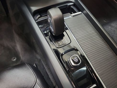 Certified 2024 Volvo S60 B5 Core image 30