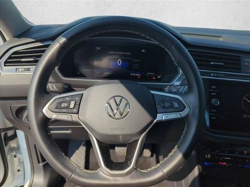 Used 2024 Volkswagen Tiguan SE FWD image 21