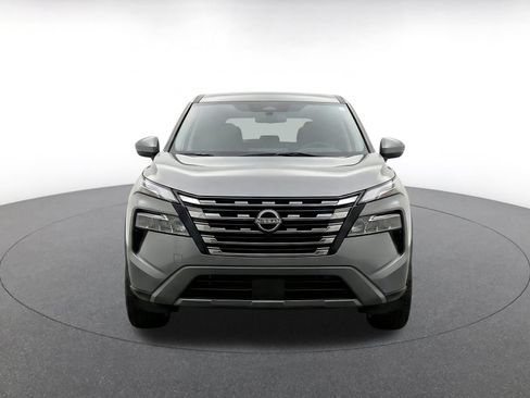 Used 2025 Nissan Rogue SV AWD/4WD image 2