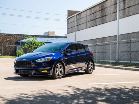 Used 2016 Ford Focus ST FWD image 42