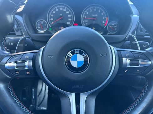 Used 2015 BMW M4 Convertible w/ Executive Package image 10