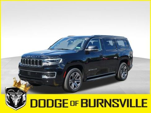 Used 2024 Jeep Wagoneer 4WD w/ Premium Group I image 3