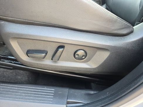 Used 2021 Nissan Rogue SL FWD image 17