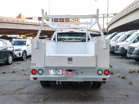 New 2026 Ford F250 XL w/ XL Chrome Package image 7