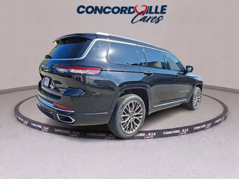 Used 2022 Jeep Grand Cherokee L Summit AWD/4WD image 6