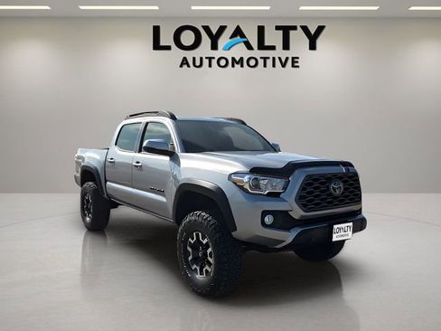 Used 2021 Toyota Tacoma TRD Off-Road w/ Technology Package AWD/4WD image 7