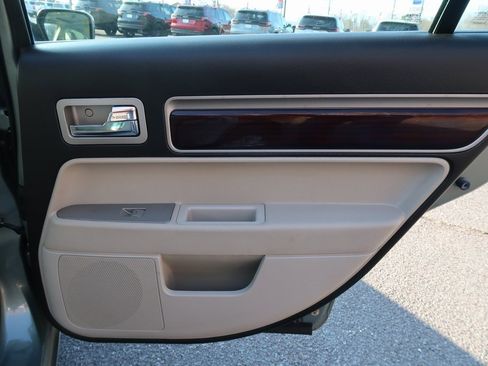 Used 2009 Lincoln MKZ Base image 33