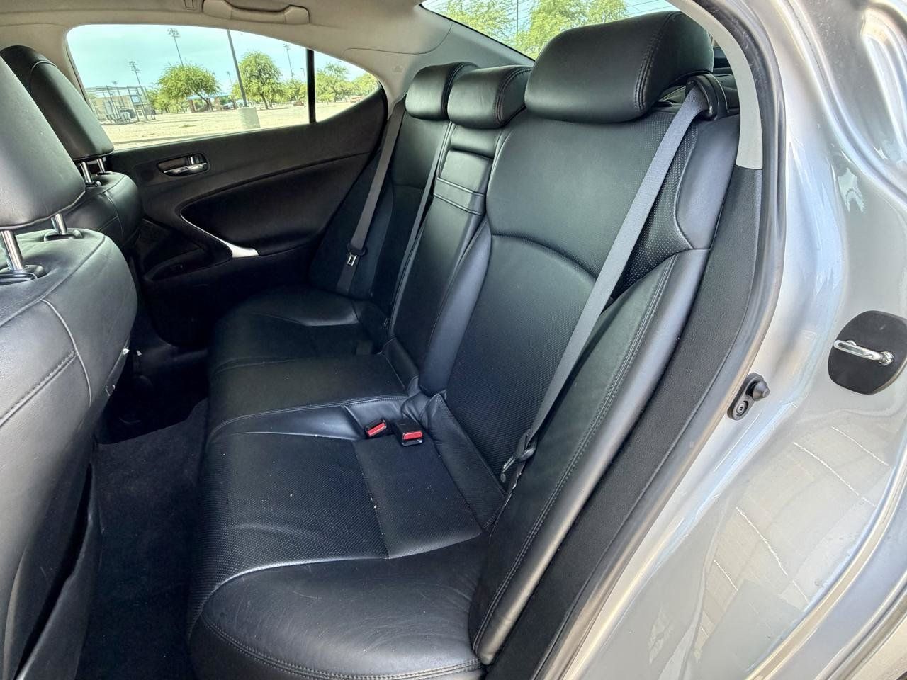 Used 2007 Lexus IS 350 RWD image 10