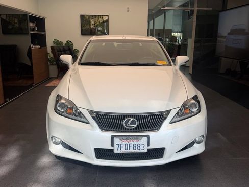 Used 2014 Lexus IS 250C w/ Navigation System Package RWD image 1