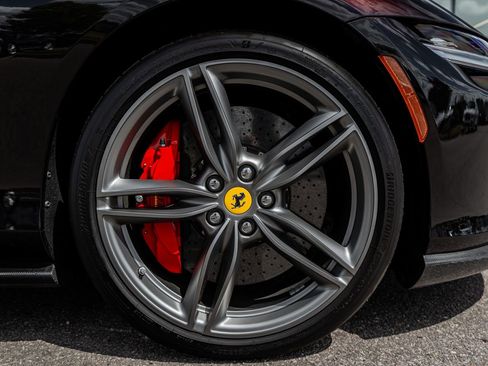 Used 2024 Ferrari Roma Spider RWD image 16