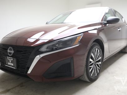 Used 2025 Nissan Altima 2.5 SV