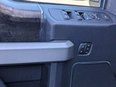 Used 2022 Ford F250 Lariat w/ Tremor Off-Road Package image 15