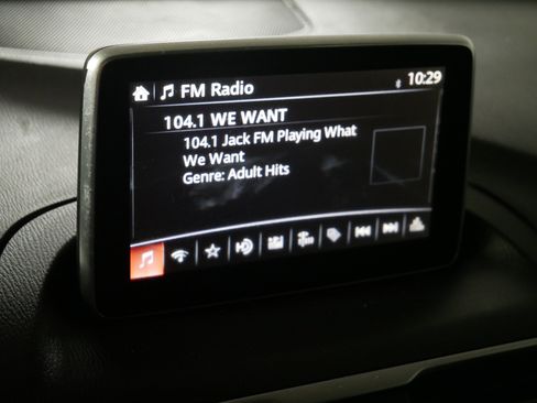 Used 2015 MAZDA MAZDA3 i Touring image 22