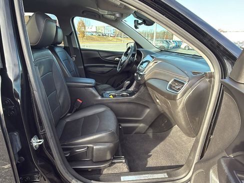 Used 2020 Chevrolet Equinox Premier w/ Premier Redline Edition image 19