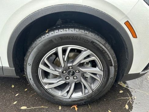 Used 2025 Lincoln Corsair AWD w/ Equipment Group 101A image 32