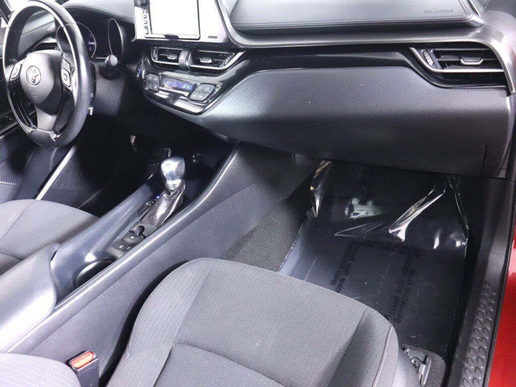 Used 2018 Toyota C-HR XLE FWD image 38