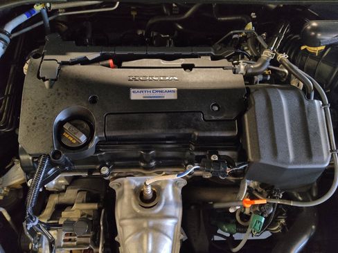 Used 2017 Honda Accord Sport image 30