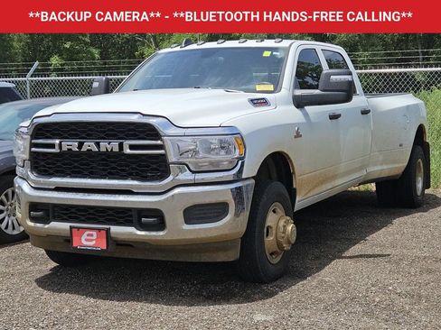 Used 2024 RAM 3500 Tradesman w/ Chrome Appearance Group AWD/4WD image 3
