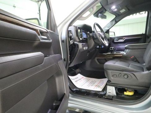 Used 2023 GMC Sierra 1500 Elevation AWD/4WD image 9