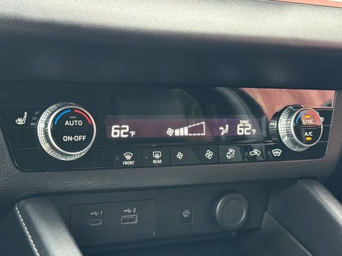 Used 2023 Mitsubishi Outlander SE image 26