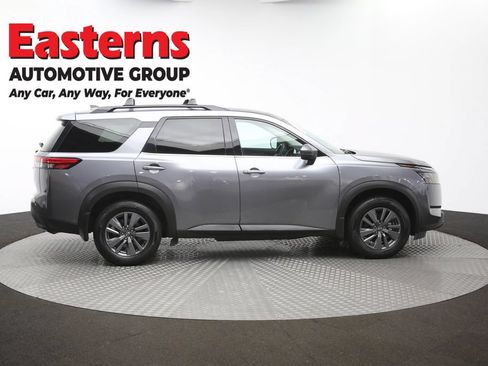 Used 2023 Nissan Pathfinder SV w/ SV Premium Package AWD/4WD image 48