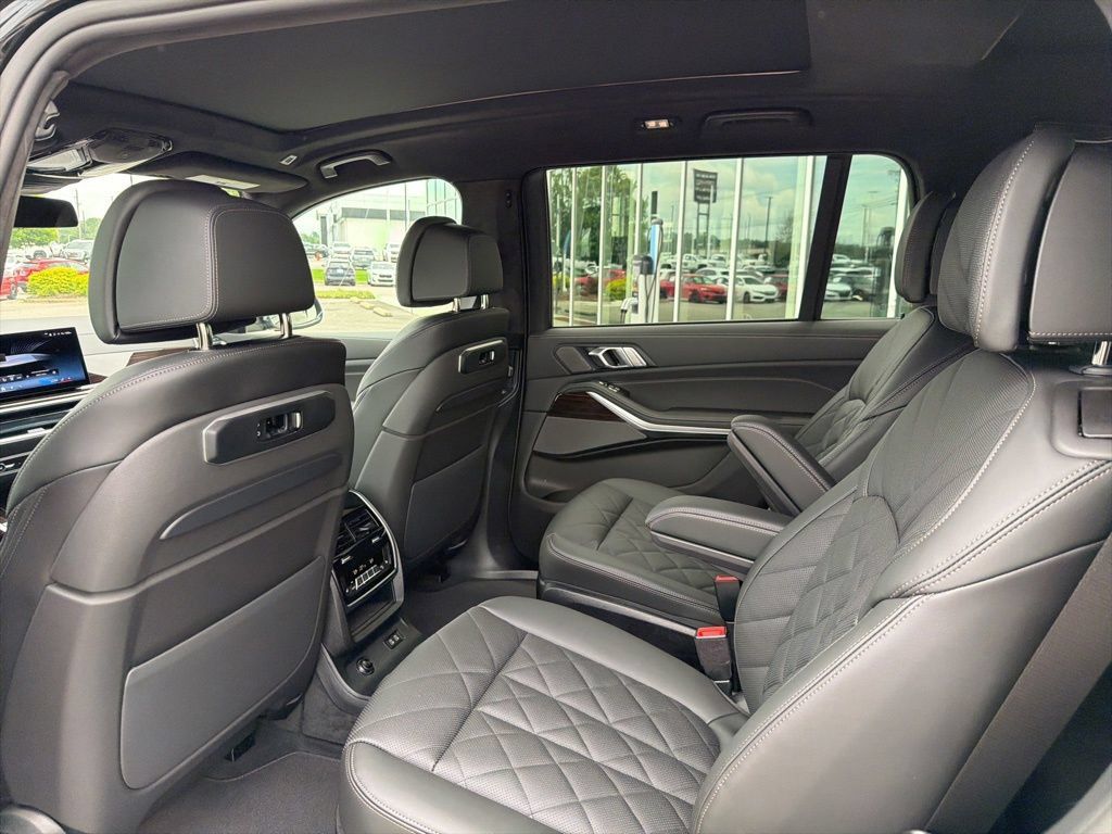 New 2027 BMW X7 xDrive40i AWD/4WD image 26