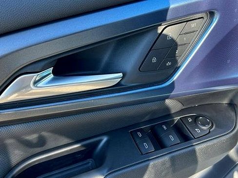 New 2026 Chevrolet Equinox EV LT w/ Convenience Package II image 16